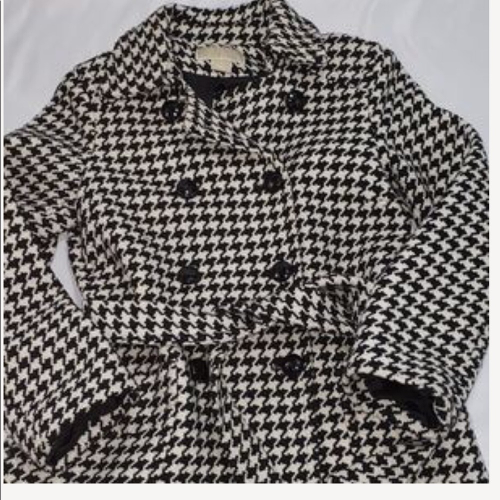 Houndstooth pea coat